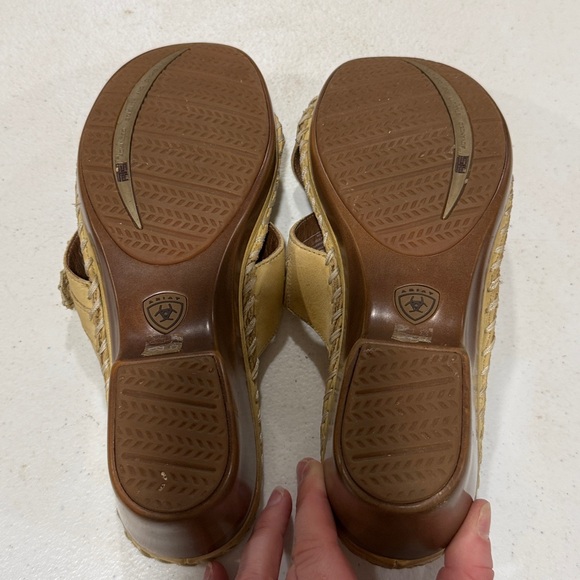 Atiat Tan Leather Wedge Sandals